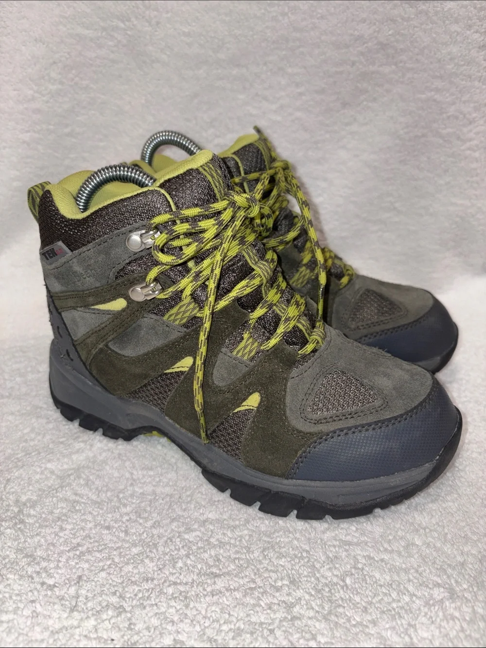 L.L. Bean Kids Gray Yellow waterproof Hiking Boots model 286156 size 5